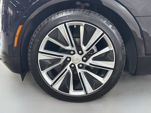 Used 2025 Cadillac Lyriq Luxury w/ LPO, Floor Liner Package AWD/4WD image 35