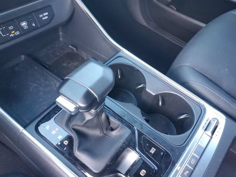 Certified 2025 Kia Carnival SX Prestige FWD image 27