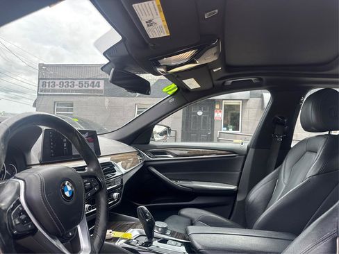 Used 2018 BMW 530i xDrive AWD/4WD image 9