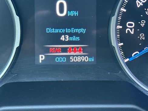 Used 2021 Toyota RAV4 XLE w/ Carpet Mat Package (TMS) image 24