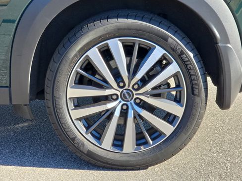 Used 2022 Nissan Pathfinder Platinum w/ Cargo Package image 31