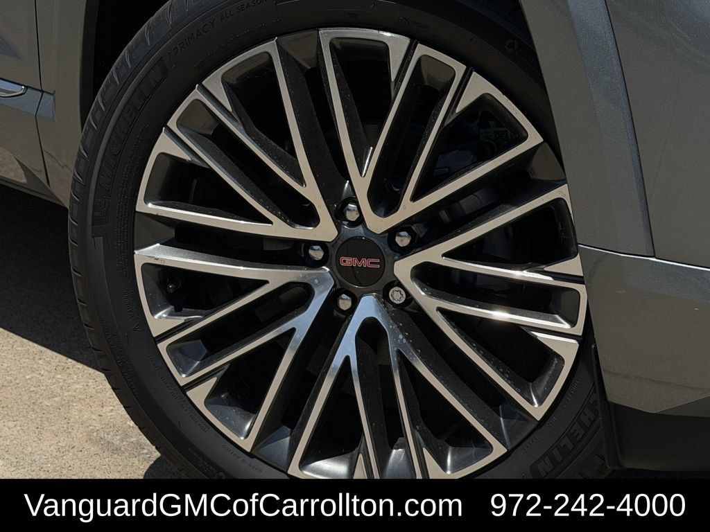 New 2027 GMC Terrain Denali w/ LPO, Floor Liner Package AWD/4WD image 9