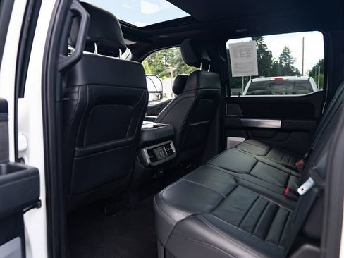 Used 2025 Ford F350 Platinum AWD/4WD image 32