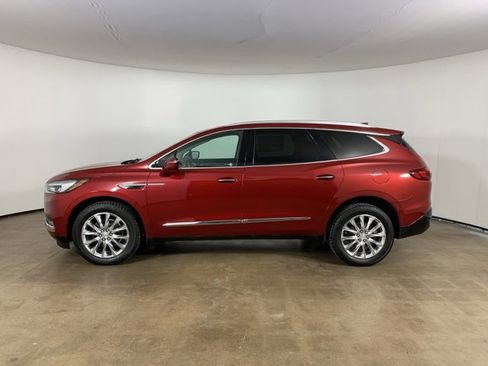 Used 2021 Buick Enclave Premium w/ Sun and Sites Package image 18
