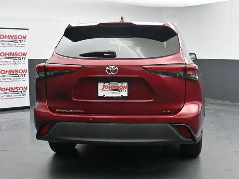 Used 2020 Toyota Highlander XLE FWD image 8