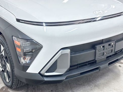Used 2025 Hyundai Kona SEL image 15