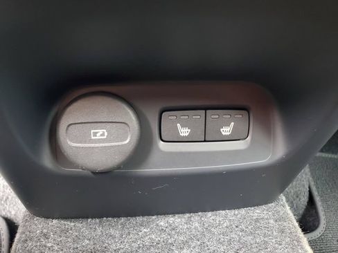Certified 2026 Volvo XC40 B5 Core w/ Climate Package AWD/4WD image 31