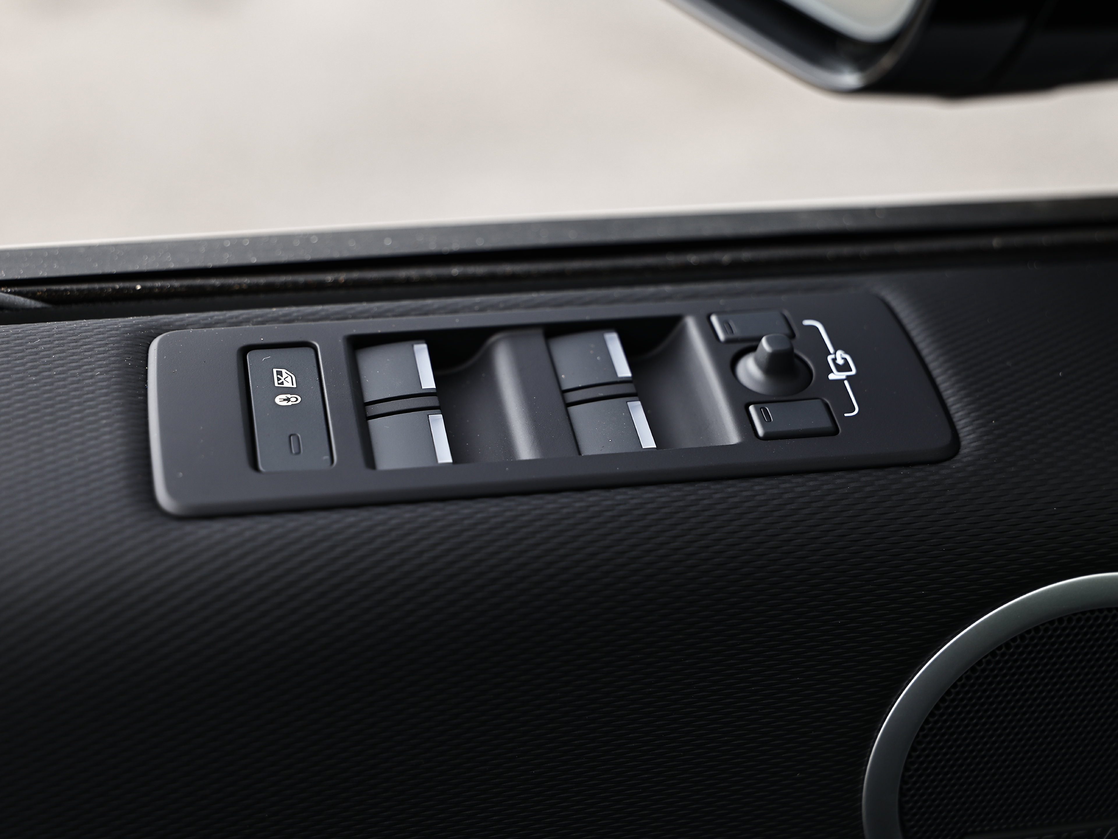 New 2026 Land Rover Discovery Dynamic SE AWD/4WD image 16