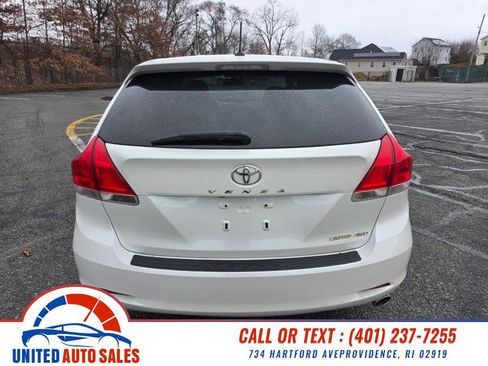 Used 2012 Toyota Venza Limited image 4