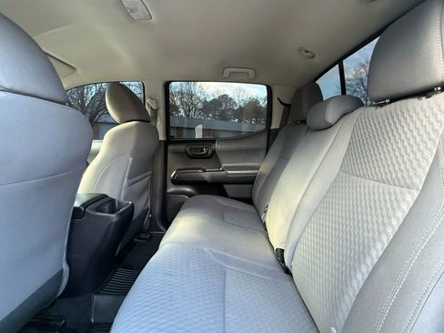 Used 2020 Toyota Tacoma SR image 18