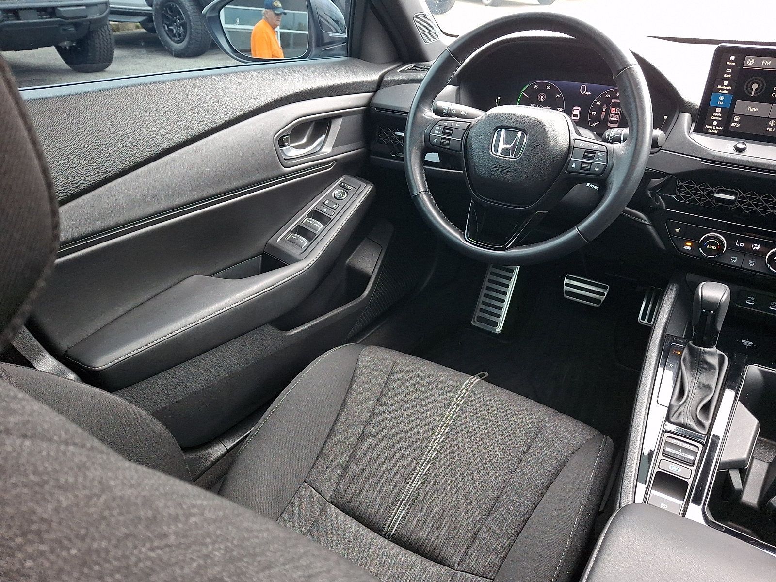 Used 2025 Honda Accord Sport image 13