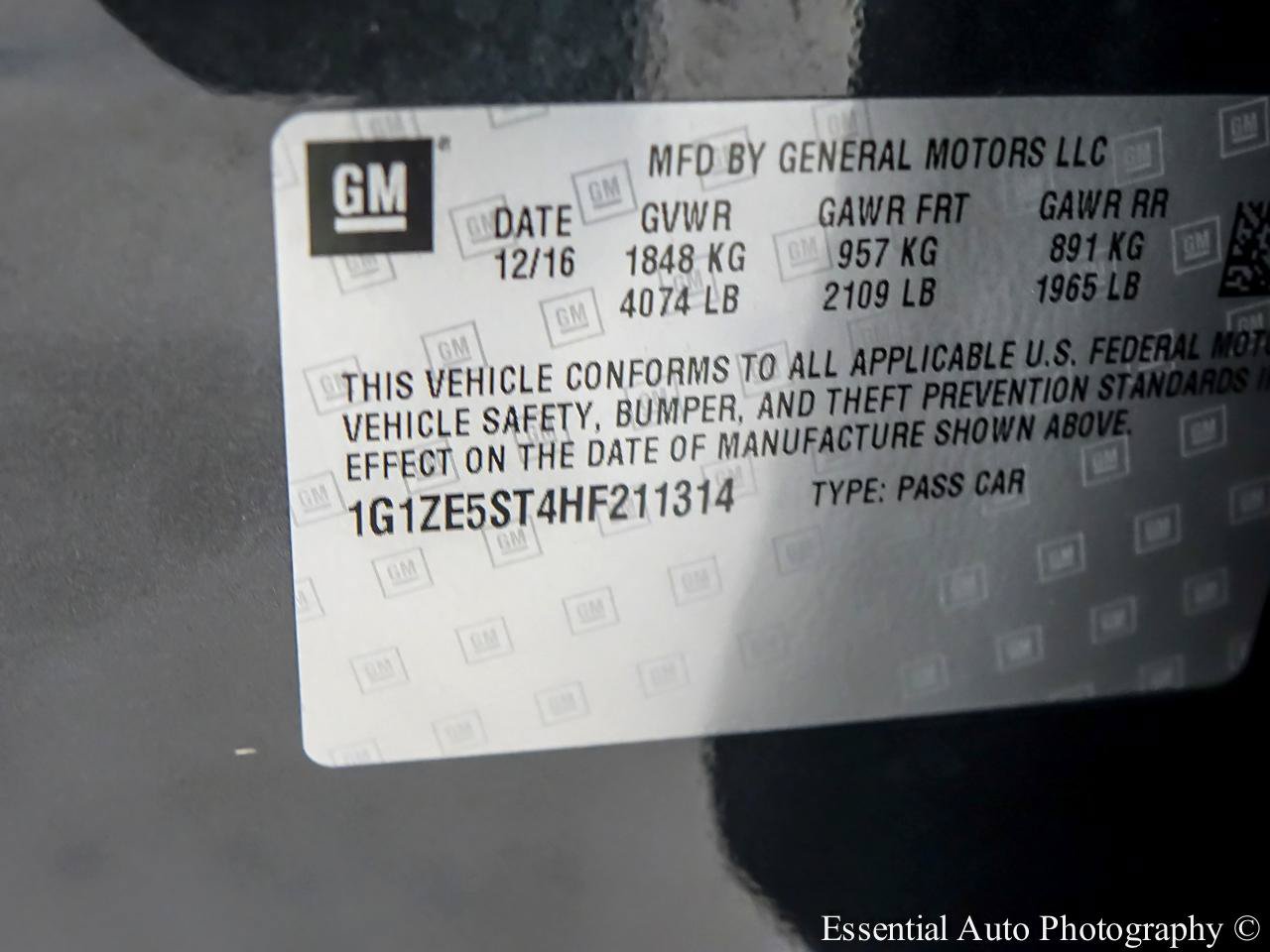 Used 2017 Chevrolet Malibu LT FWD image 35
