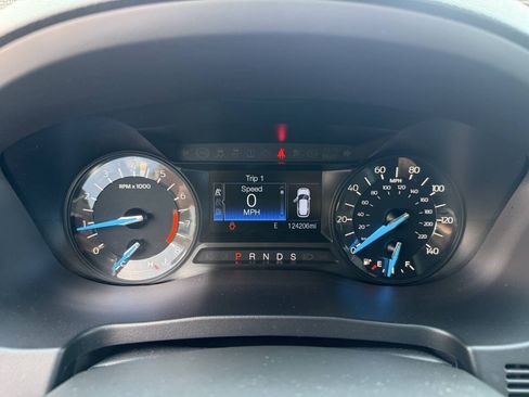 Used 2017 Ford Explorer XLT AWD/4WD image 26