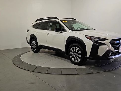Certified 2025 Subaru Outback Limited image 9