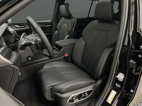 New 2025 Jeep Grand Cherokee L Overland w/ Advanced Protech Group III image 4