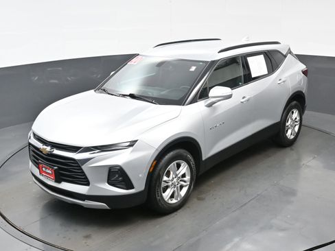 Used 2020 Chevrolet Blazer LT image 36