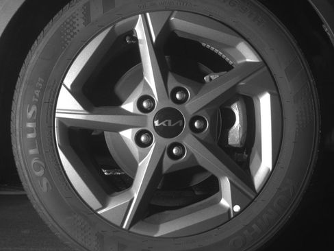 Used 2025 Kia K4 LXS image 13