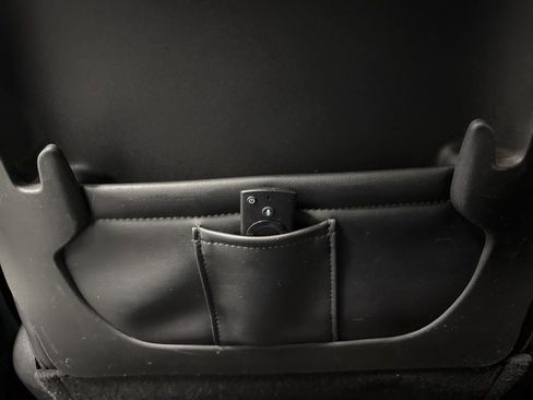 Used 2022 Chrysler Pacifica Touring-L w/ Uconnect Theater Family Group image 38