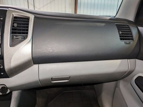 Used 2012 Toyota Tacoma 2WD Access Cab image 36