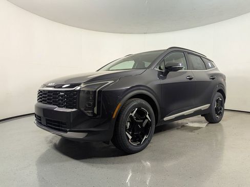 New 2026 Kia Sportage EX FWD image 3