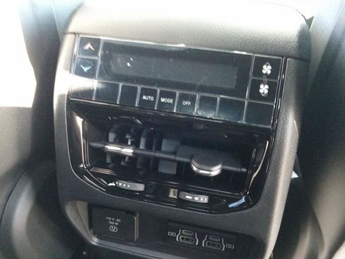 New 2025 Jeep Grand Cherokee L Laredo w/ Luxury Tech Group I image 26