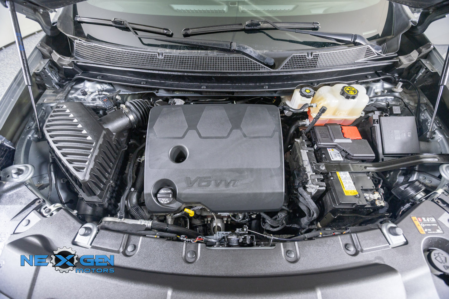 Used 2023 Chevrolet Traverse LT w/ LPO, Floor Liner Package AWD/4WD image 51