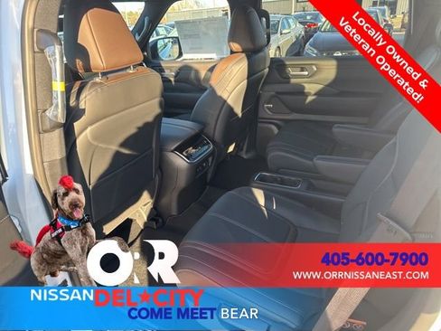 New 2026 Nissan Armada SL w/ Captain's Chari Seat Package AWD/4WD image 11