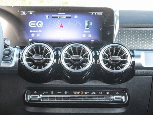 New 2025 Mercedes-Benz EQB 300 4MATIC image 14