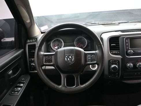 Used 2019 RAM 1500 Express AWD/4WD image 29