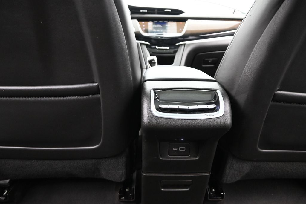 Used 2025 Cadillac XT6 Sport w/ Platinum Package AWD/4WD image 16