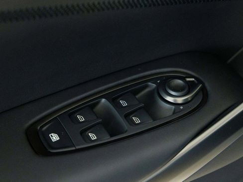 New 2026 Aston Martin DBX 707 image 22