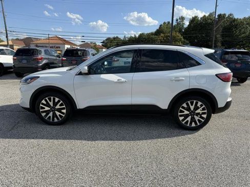 Used 2020 Ford Escape SEL image 2