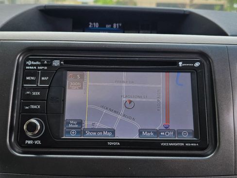 Used 2013 Toyota Sienna XLE FWD image 34