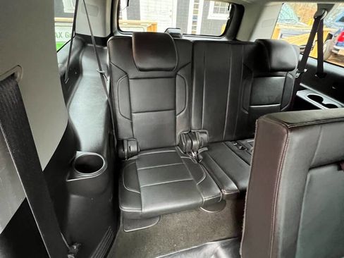 Used 2016 Chevrolet Suburban LT image 20
