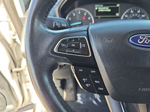 Used 2018 Ford EcoSport SE w/ SE Convenience Package image 16