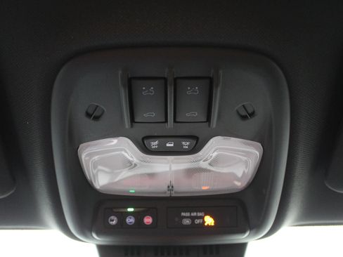 Used 2023 Chevrolet Colorado Z71 image 35