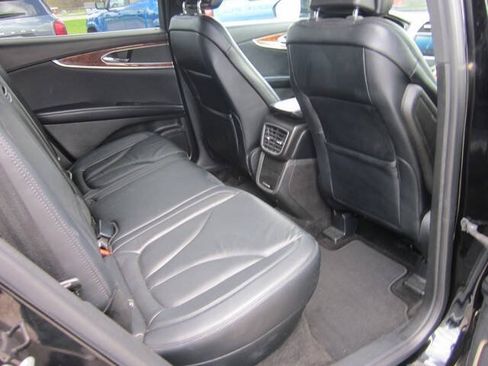 Used 2018 Lincoln MKX Select w/ Select Plus Package AWD/4WD image 14