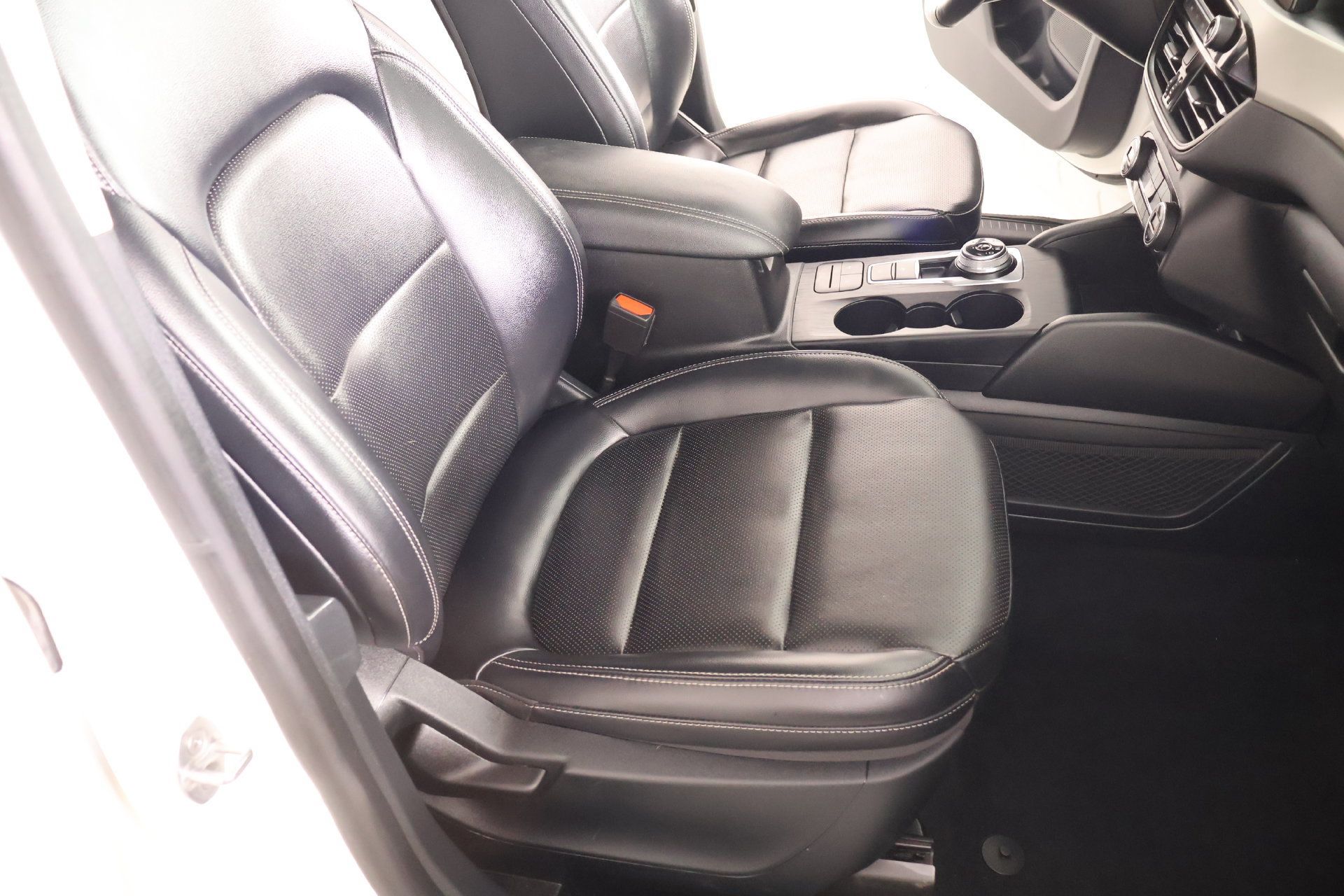 Used 2021 Ford Escape SEL FWD image 13