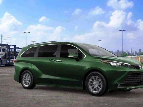 New 2026 Toyota Sienna XLE AWD/4WD image 14