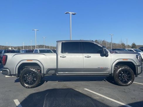 Used 2026 GMC Sierra 2500 AT4 w/ AT4 Premium Plus Package image 9