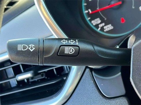 Certified 2023 Chevrolet Equinox LS w/ Driver Confidence II Package image 22