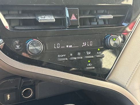 Used 2023 Toyota Camry LE image 12