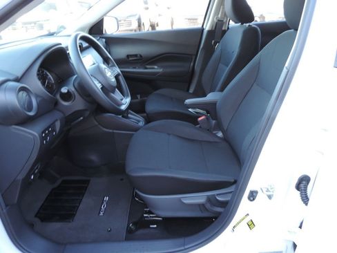 New 2025 Nissan Kicks Play S w/ Interior Electronics Package image 15