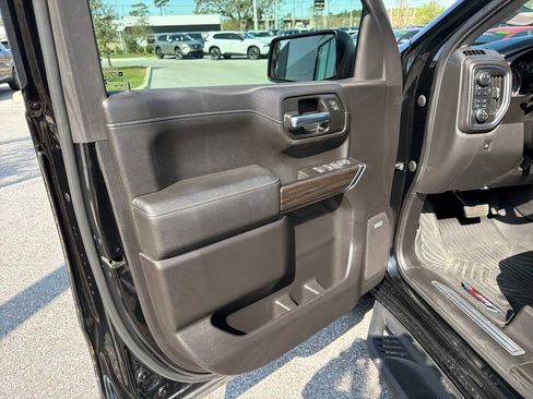 Used 2020 Chevrolet Silverado 1500 LT Trail Boss image 13