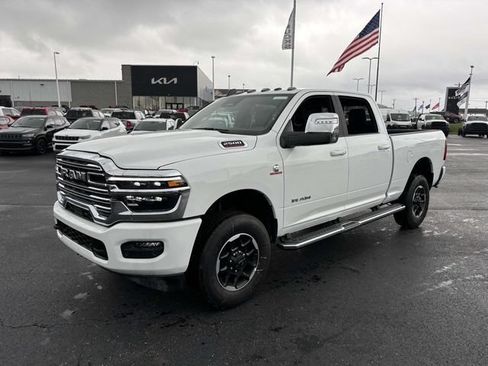 New 2025 RAM 2500 Laramie AWD/4WD image 3