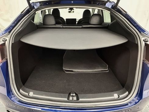 Used 2023 Tesla Model Y Long Range AWD/4WD image 28
