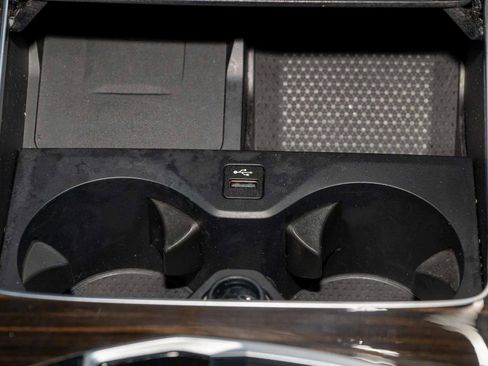 Used 2024 BMW X5 xDrive50e image 26