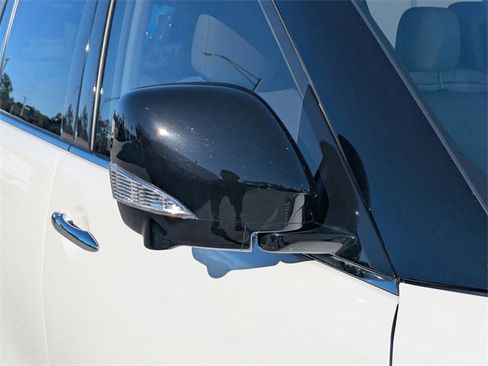 Used 2023 INFINITI QX80 Premium Select w/ Cargo Package image 11