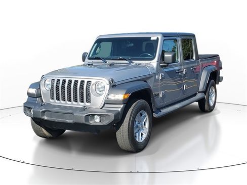 Used 2020 Jeep Gladiator Sport w/ Quick Order Package 24S image 2
