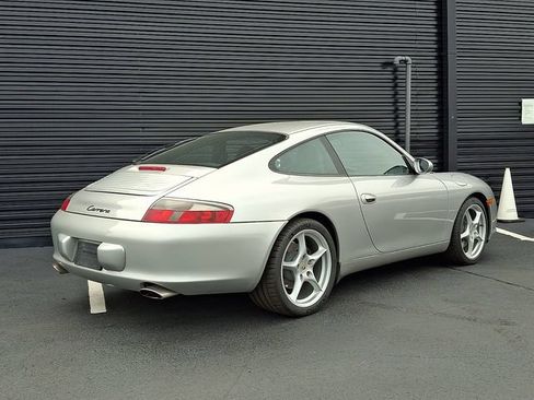 Used 2002 Porsche 911 Carrera RWD image 7